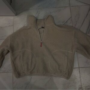 Old Navy Women's Cream Sweater